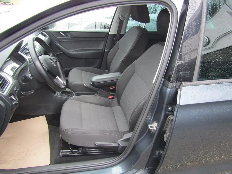 Gebraucht Skoda Rapid Elegance 90 PS (66 kW) 2014 Dunkelgrau  metallic