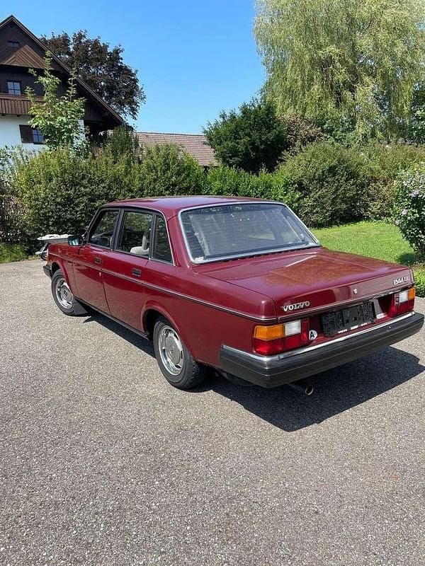 Gebraucht Volvo 244 97 PS (71 kW) 1982 Rot Limousine