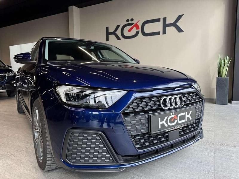 Gebraucht Audi A1 Basis 95 PS (69 kW) 2023 Blau SUV