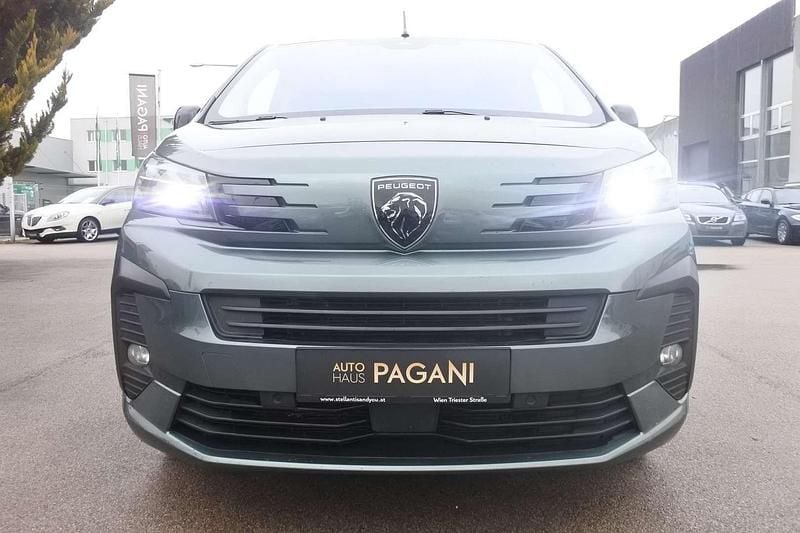 Gebraucht Peugeot Traveller Business-Line 179 PS (131 kW) 2025 Van / Kleinbus