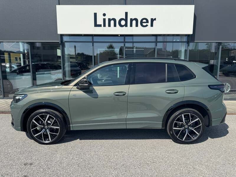 Gebraucht VW Tiguan Sport 193 PS (141 kW) 2025 Mittelgrün metallic SUV