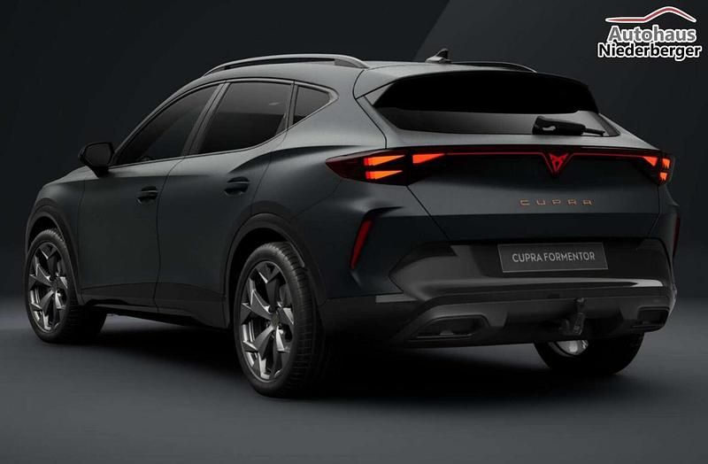 Neu Cupra Formentor 150 PS (110 kW) 2025 Grau SUV