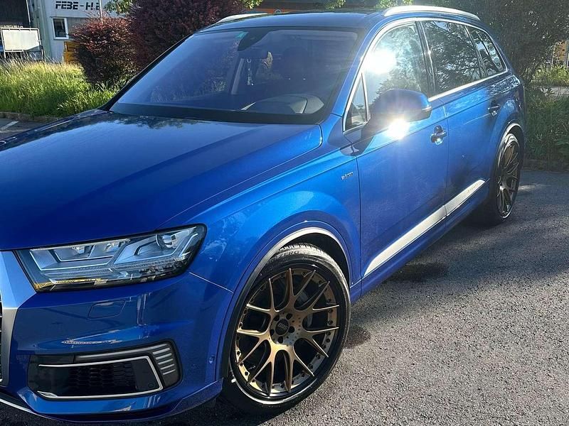 Blau Gebraucht 2016 Audi Q7 SUV | € 39.000 - Bild 1/4