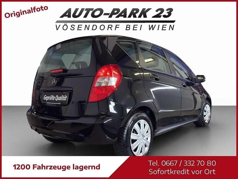 Gebraucht Mercedes A160 82 PS (60 kW) 2012 Schwarz Kleinwagen