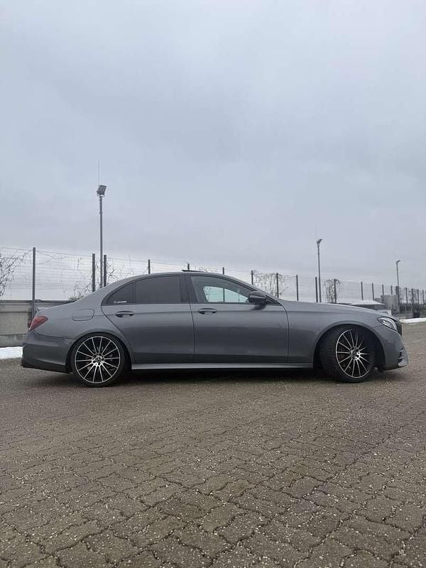 Gebraucht Mercedes E220 AMG line 194 PS (142 kW) 2017 Limousine