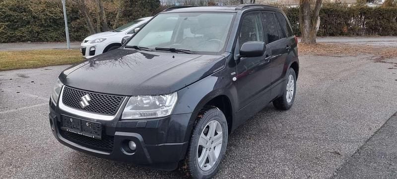 Schwarz Gebraucht 2007 Suzuki Grand Vitara SUV | € 6.900 - Bild 1/4