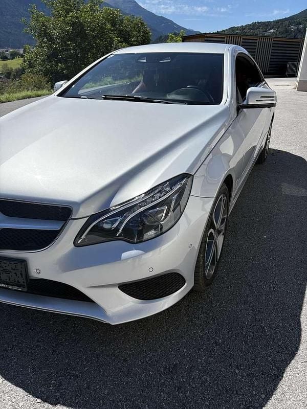 Grau Gebraucht 2015 Mercedes E400 Coupé | € 28.900 - Bild 1/4