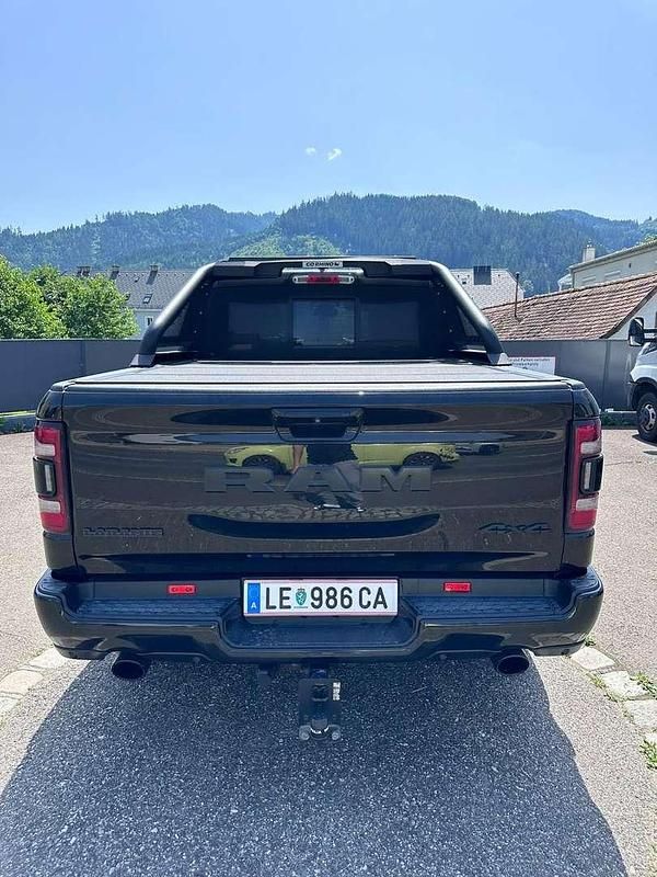 Gebraucht Dodge Ram 401 PS (294 kW) 2018 Schwarz Abholung