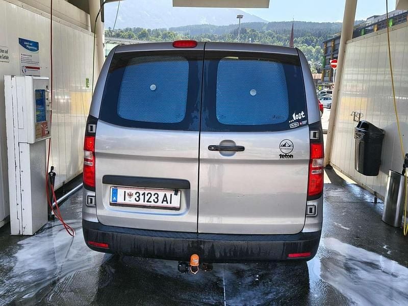 Gebraucht Hyundai H-1 170 PS (125 kW) 2010 Silber Van / Kleinbus