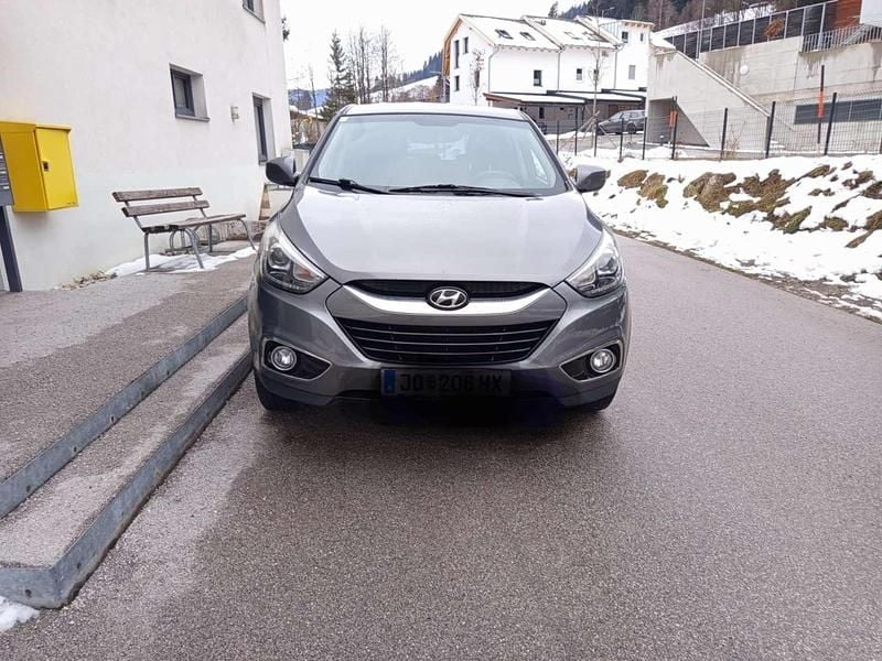 Gebraucht Hyundai ix35 Life 135 PS (99 kW) 2014 Grau SUV