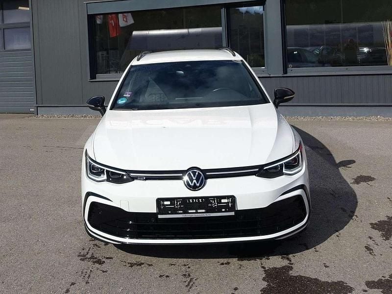 Gebraucht VW Golf VIII R-line 150 PS (110 kW) 2022 Weiß Kombi