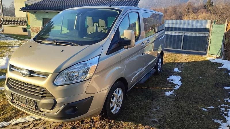 Gebraucht Ford Tourneo Titanium 155 PS (114 kW) 2013 Van / Kleinbus