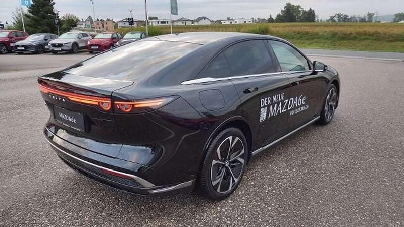 Neu Mazda 6e Takumi-Line 180 kW (245 PS) 2025 Schwarz Limousine