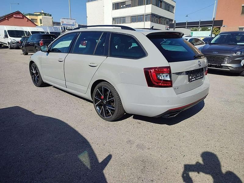Gebraucht Skoda Octavia RS 184 PS (135 kW) 2019 Grau Kombi