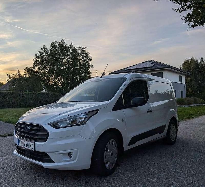 Gebraucht Ford Tourneo Trend 101 PS (74 kW) 2021 Weiß Van