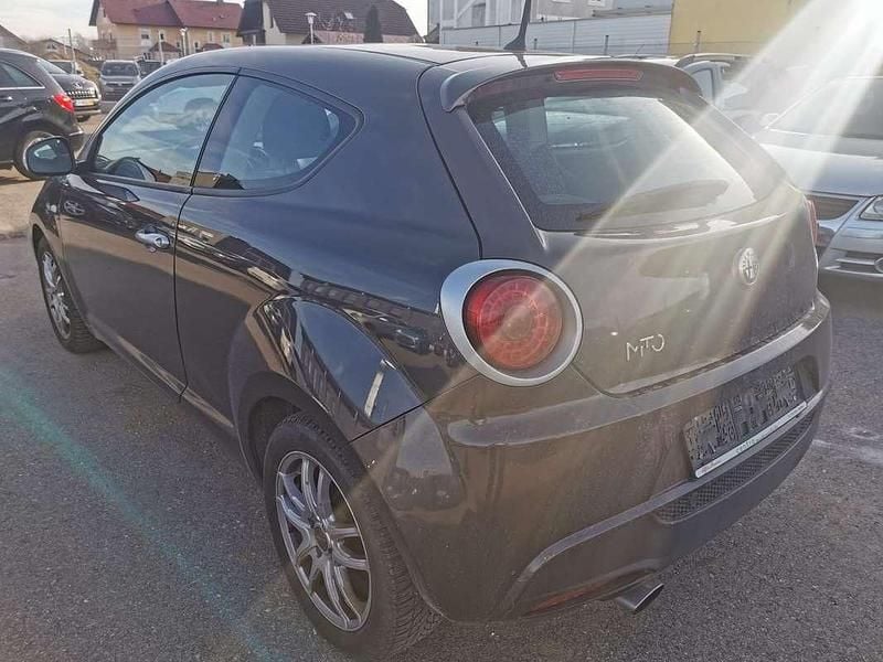 Gebraucht Alfa Romeo MiTo 105 PS (77 kW) 2015 Grau Kleinwagen
