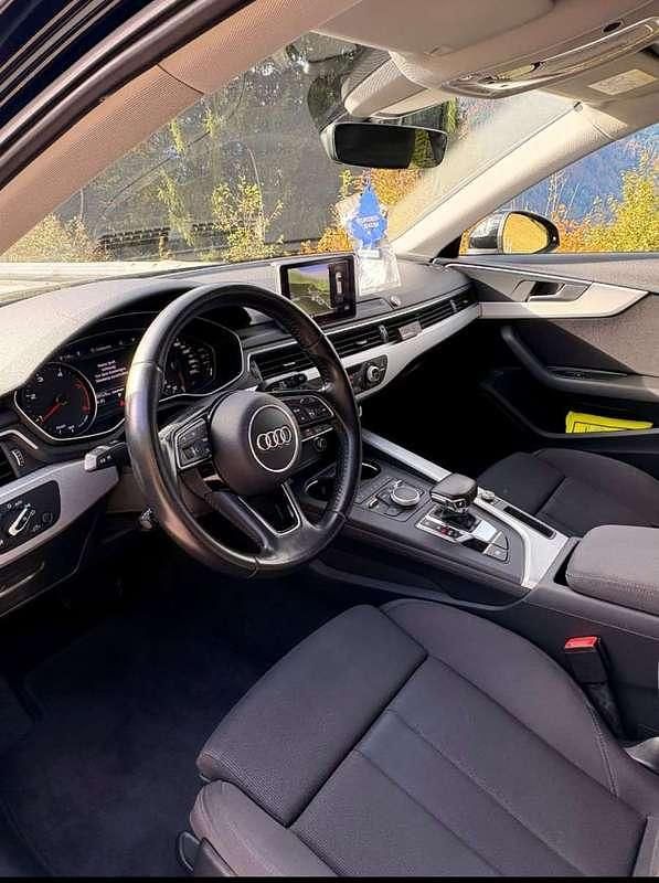 Gebraucht Audi A4 122 PS (89 kW) 2018 Schwarz Kombi