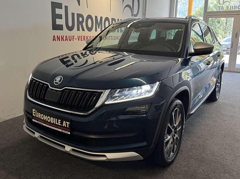 Blau Gebraucht 2019 Skoda Kodiaq Scout 4x4 SUV | € 31.990 (Fairer Preis) - Bild 1/4