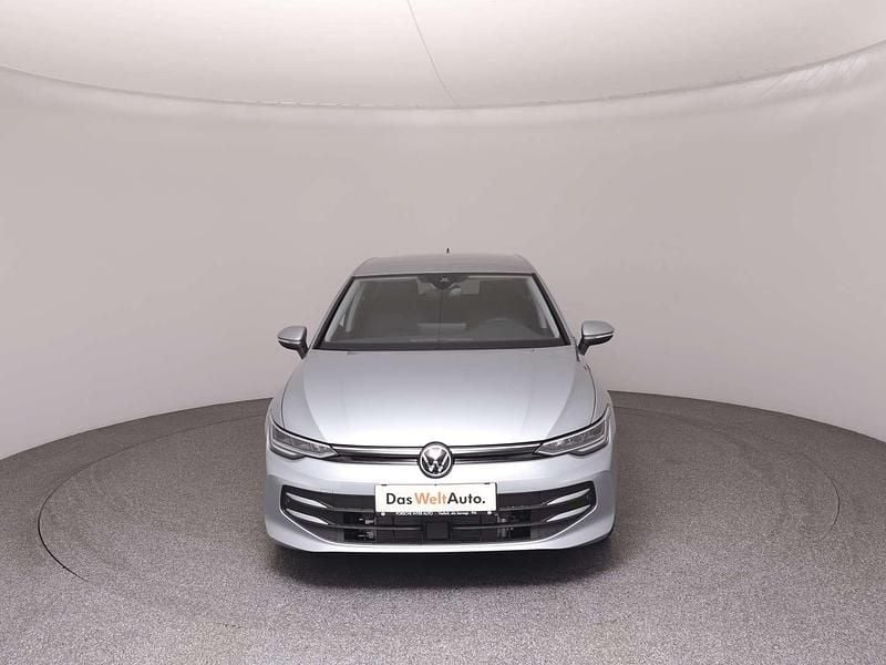 Gebraucht VW Golf VIII 150 PS (110 kW) 2025 Silber Limousine
