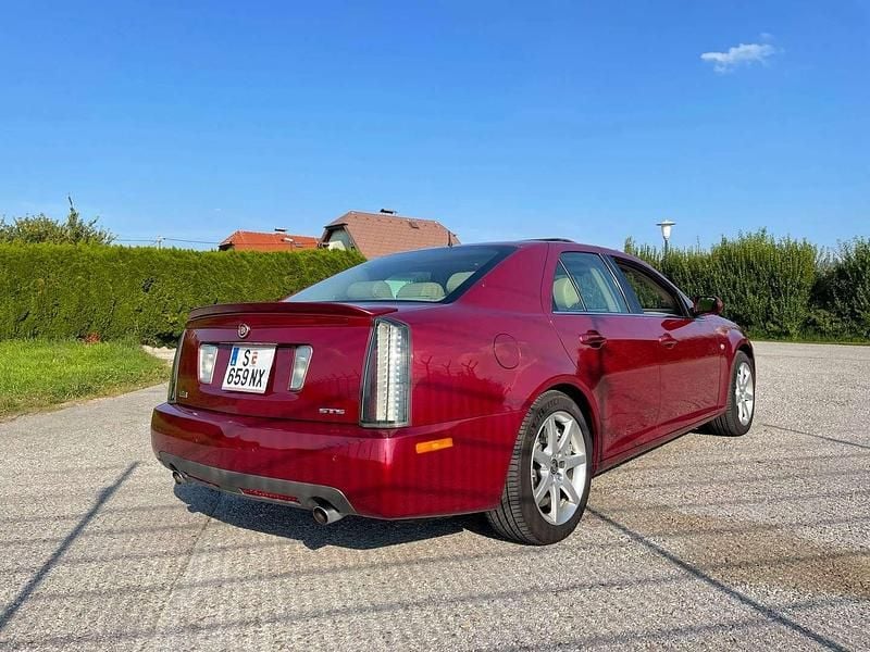Gebraucht Cadillac STS 325 PS (239 kW) 2006 Rot Limousine