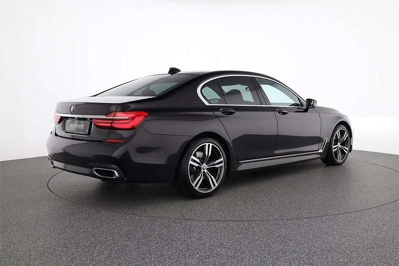 Gebraucht BMW 740 M Sport 320 PS (235 kW) 2018 Almandinbraun Limousine