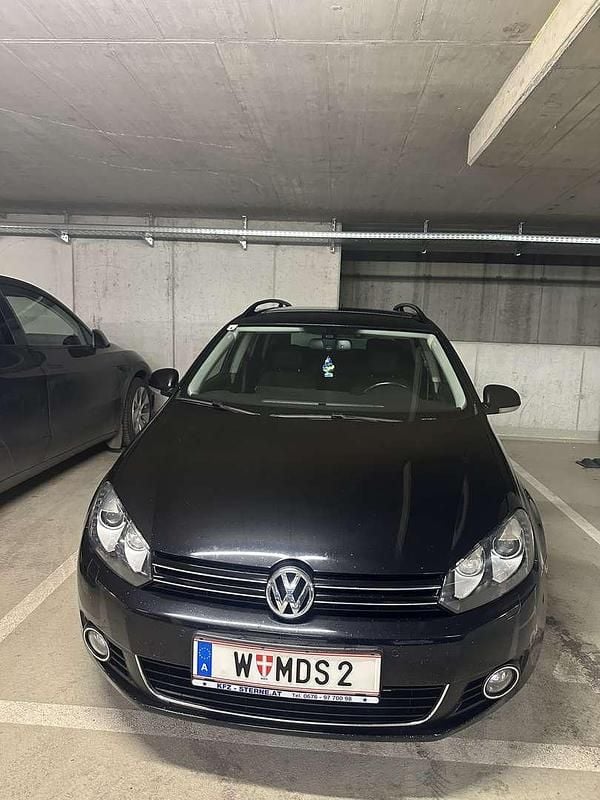 Gebraucht VW Golf VII Highline 105 PS (77 kW) 2012 Schwarz Kombi