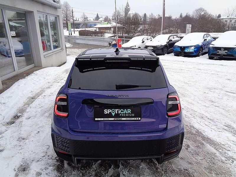 Gebraucht Abarth 600e Scorpionissima 205 kW (280 PS) 2025 Violett SUV