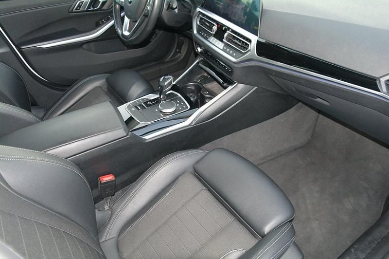 Gebraucht BMW 320 Efficient Dynamics 190 PS (139 kW) 2020 Weiß Kombi