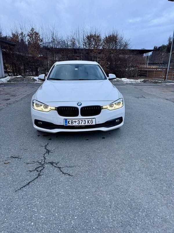 Gebraucht BMW 320 Advantage 190 PS (139 kW) 2018 Limousine