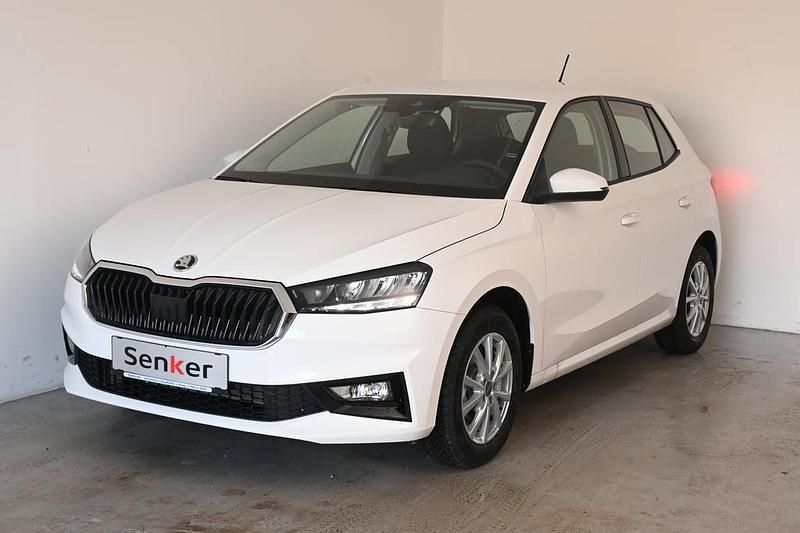 Neu Skoda Fabia Essence 80 PS (58 kW) 2026 Weiss  normal