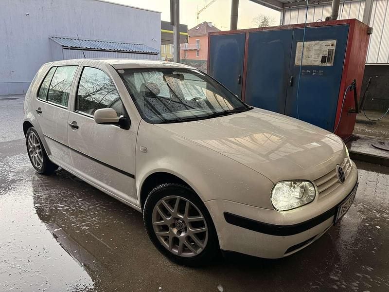 Gebraucht VW Golf IV 90 PS (66 kW) 2003 Kleinwagen