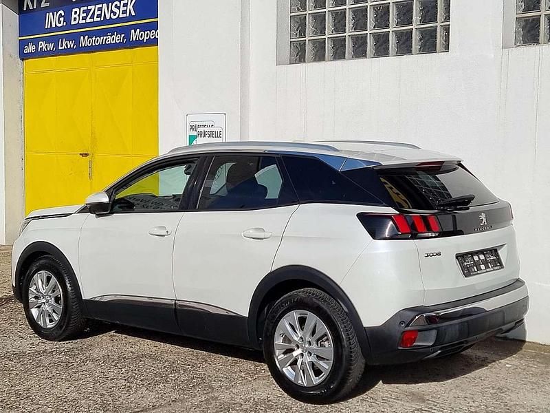 Gebraucht Peugeot 3008 Allure 120 PS (88 kW) 2017 Weiß SUV