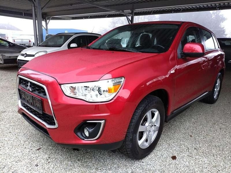Rot Gebraucht 2016 Mitsubishi ASX Invite SUV | € 10.990 (Fairer Preis) - Bild 1/4