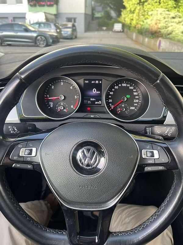 Gebraucht 2019 VW Passat Highline Limousine | € 19.900 (Fairer Preis) - Bild 1/4