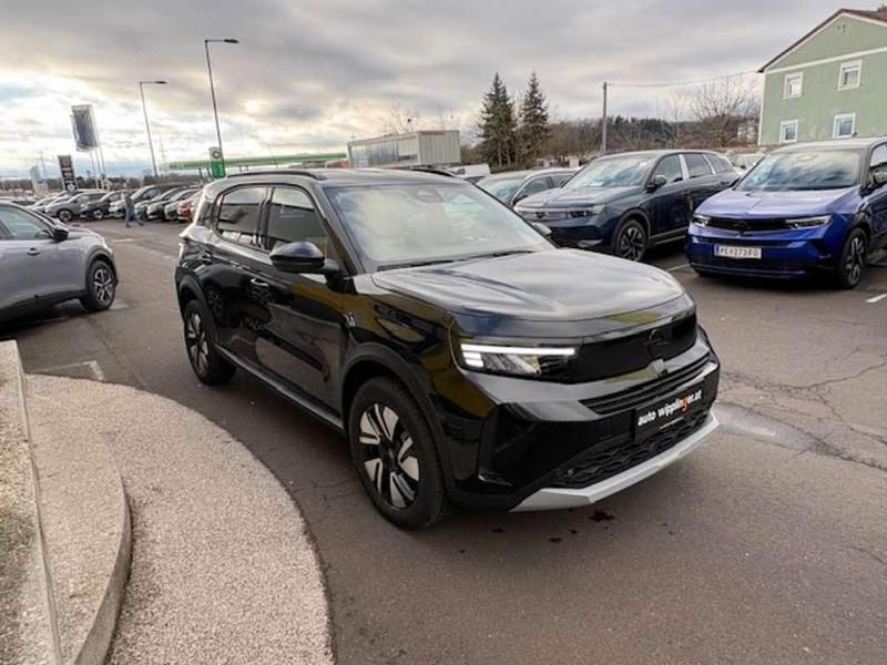Neu Opel Frontera 109 PS (80 kW) 2025 Schwarz SUV