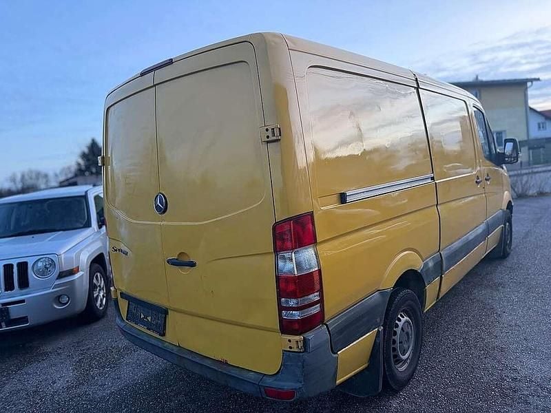 Gebraucht Mercedes Sprinter 163 PS (119 kW) 2011 Gelb Van