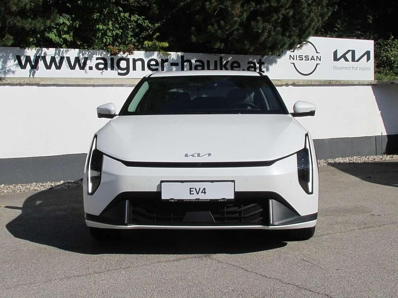 Neu Kia EV4 Plus 150 kW (204 PS) 2025 Weiß Kleinwagen