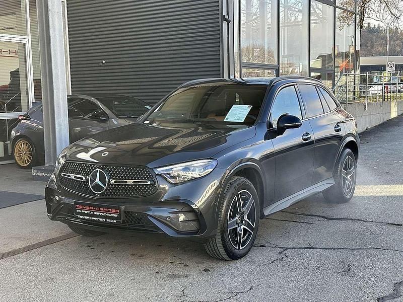 Grau Gebraucht 2024 Mercedes GLC300e Edition SUV | € 65.990 (Fairer Preis) - Bild 1/4