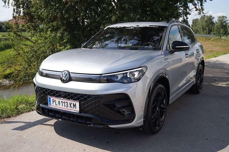 Neu VW Tiguan Sport 204 PS (150 kW) 2025 Silber  metallic SUV