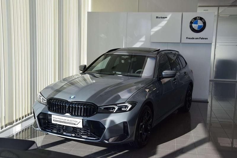 Gebraucht BMW 330e Efficient Dynamics 292 PS (214 kW) 2025 Grau Kombi
