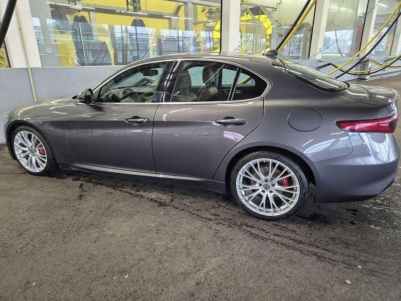 Gebraucht Alfa Romeo Giulia Super 179 PS (131 kW) 2016 Limousine
