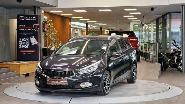 Schwarz Gebraucht 2013 Kia Ceed Active Kleinwagen | € 9.980 - Bild 1/4