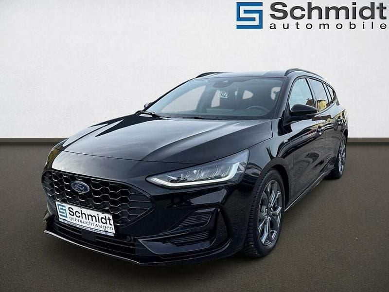 Agate black metallic (pn4gm) Gebraucht 2024 Ford Focus ST-Line Kombi | € 25.690 (Etwas zu teuer) - Bild 1/4