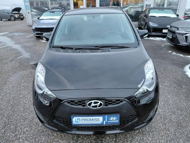 Gebraucht Hyundai ix20 Comfort 90 PS (66 kW) 2016 Schwarz Kleinwagen