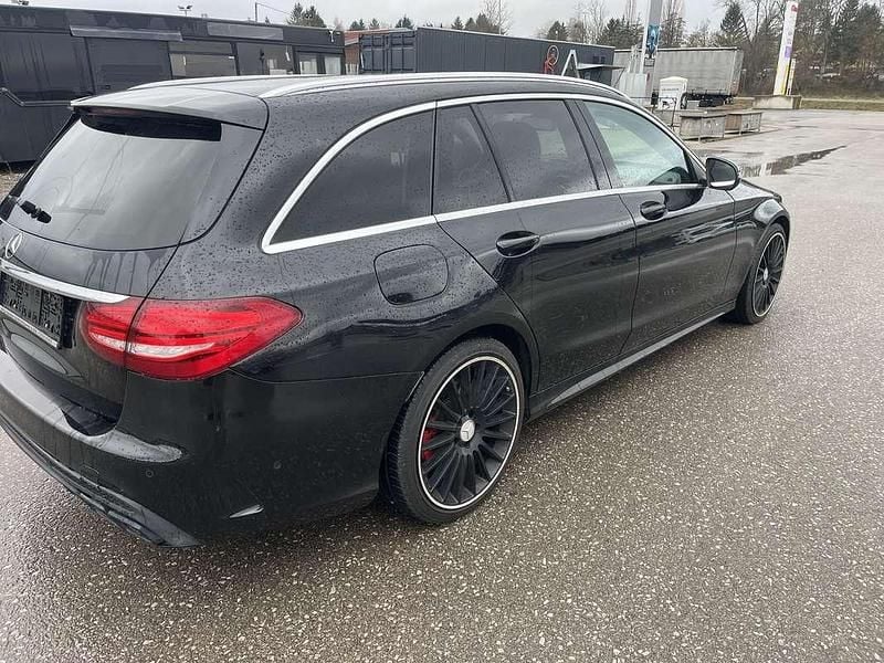 Gebraucht Mercedes C180 AMG line 116 PS (85 kW) 2017 Kombi