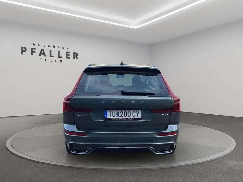 Gebraucht Volvo XC60 Plus 253 PS (186 kW) 2025 SUV