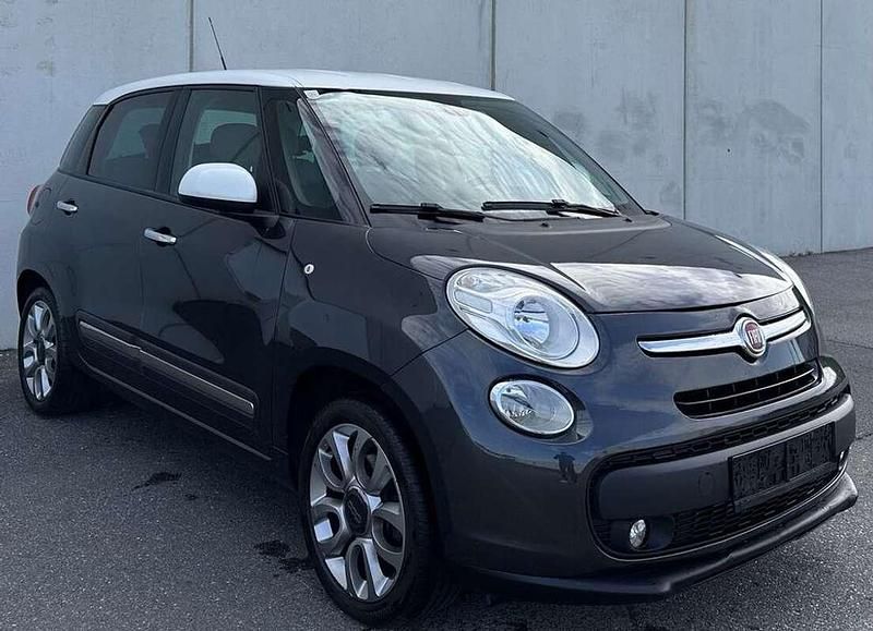 Weiß Gebraucht 2013 Fiat 500L Van / Kleinbus | € 5.890 (Fairer Preis) - Bild 1/4