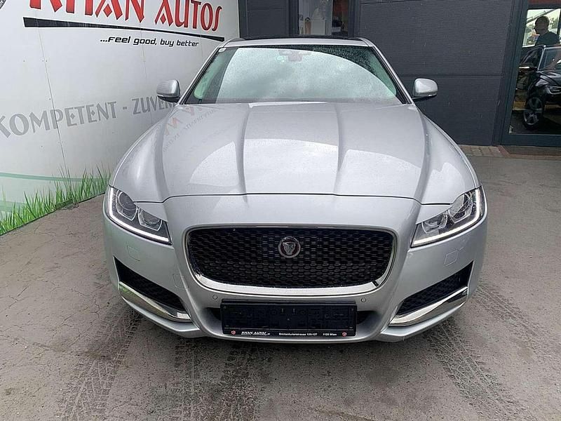 Gebraucht Jaguar XF R-Sport 300 PS (220 kW) 2018 Silber Limousine