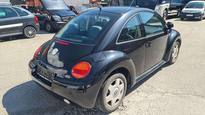 Gebraucht VW New Beetle 90 PS (66 kW) 1999 Schwarz Kleinwagen
