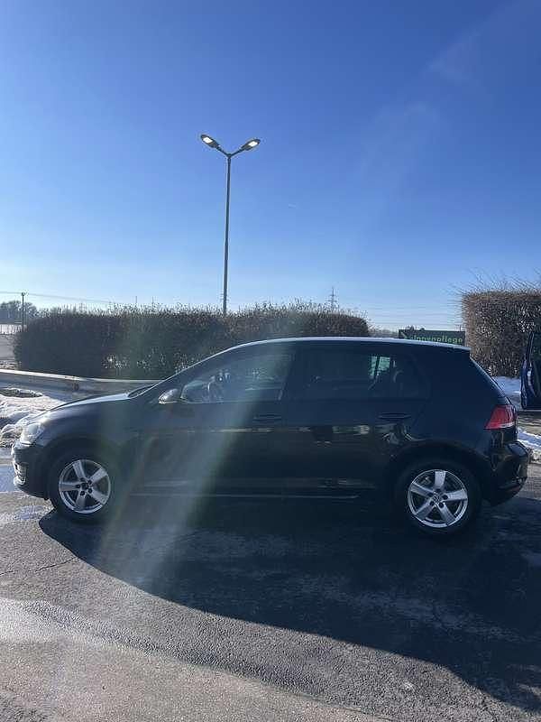Gebraucht VW Golf VII 90 PS (66 kW) 2014 Schwarz Kleinwagen